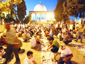 Mescid-i Aksa'da toplu iftar