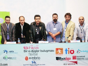“Para dolu çantayla fikir arayanlar var̶