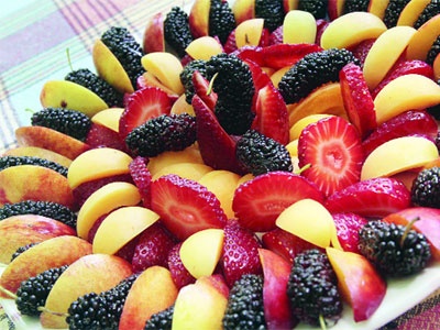 Meyve tabakları rengarenk 