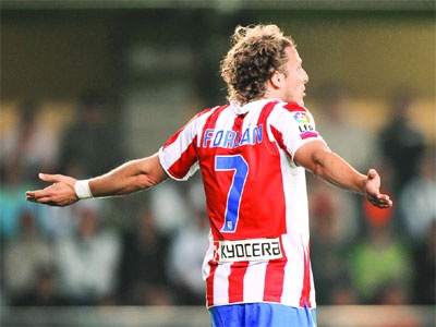 Top şimdi Forlan'da