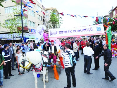 Üsküdar'a giderken başladı bir şenlik