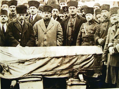 Atatürk muhalifini boğarak öldürdüler