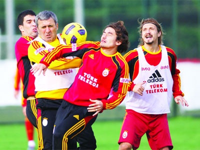 Aslan Sami Yen'e veda maçına çıkıyor