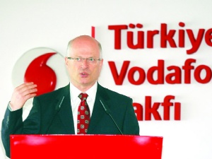 Vodafone, yeni Türk CEO arıyor