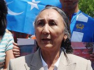 Uygurların lideri Kadir Japonya'da 