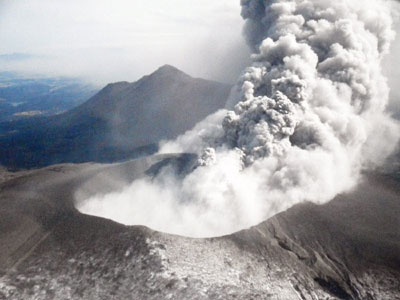 Nevado del Ruiz yanardağı uyandı