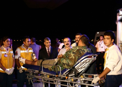 Libya'da yaralanan 23 kişi Türkiye'ye getirildi