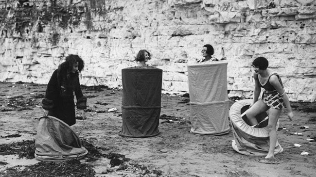 Plajda üst değiştirme kabinleri - 1929