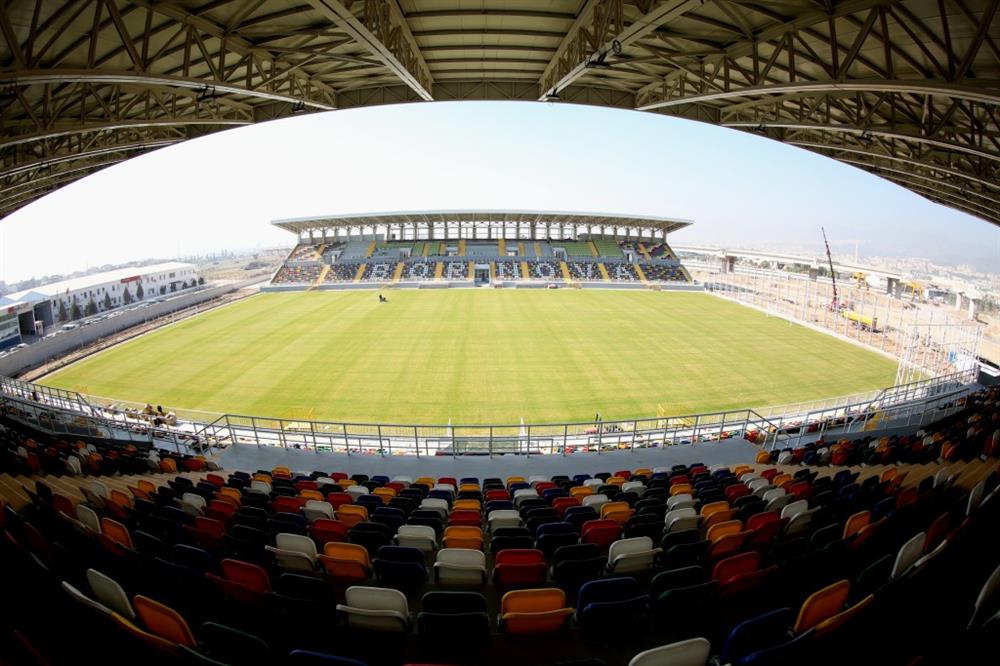 yeni bornova stadi nin adi degisti yeni safak