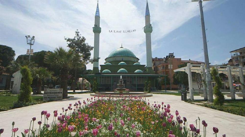 kiblesi yanlis cami yeniden insa