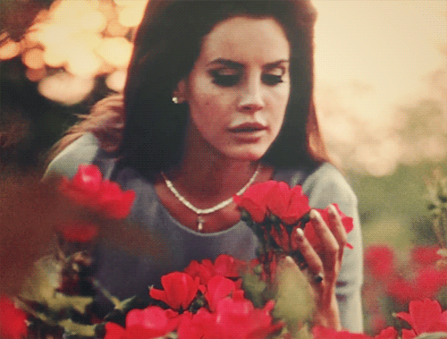 Temmuz 2012'de Lana Del Rey, kısa film tadındaki videosuyla “National Anthem”i dinleyiciyle buluşturdu. Kennedy suikastına göndermeler yapan klip büyük yankı uyandırdı.