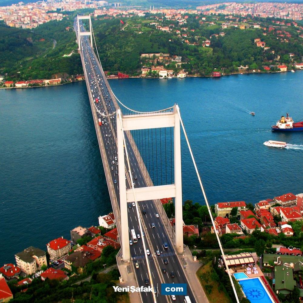 Стамбул мост через. Турция мост Босфор. Пролив Босфор мост. Босфорский мост в Стамбуле. Мост через Босфор в Стамбуле золотые ворота.