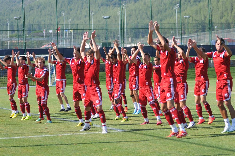 Altyapısıyla dikkat çeken Altınordu, son yıllarda yetiştirdiği futbolcularla Türk futboluna damga vuruyor. 