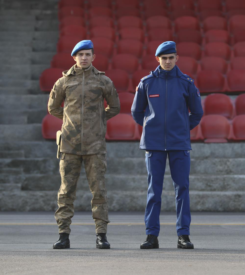 jandarma yeni kiyafetleri ile gorev