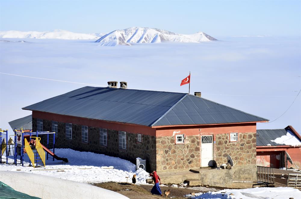 Heavy fog on Turkey's Muş Plain
