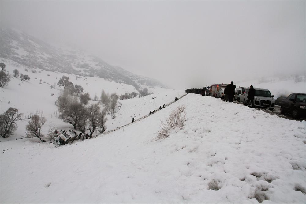 Bus accident kills six, injures 29 in Turkey's Muş