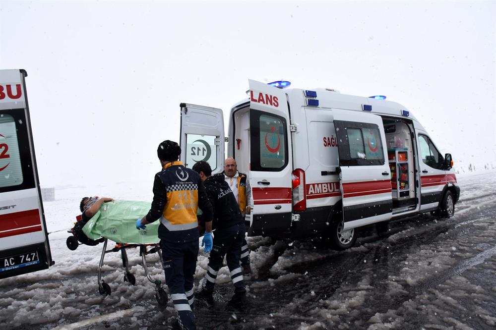 Bus accident kills six, injures 29 in Turkey's Muş