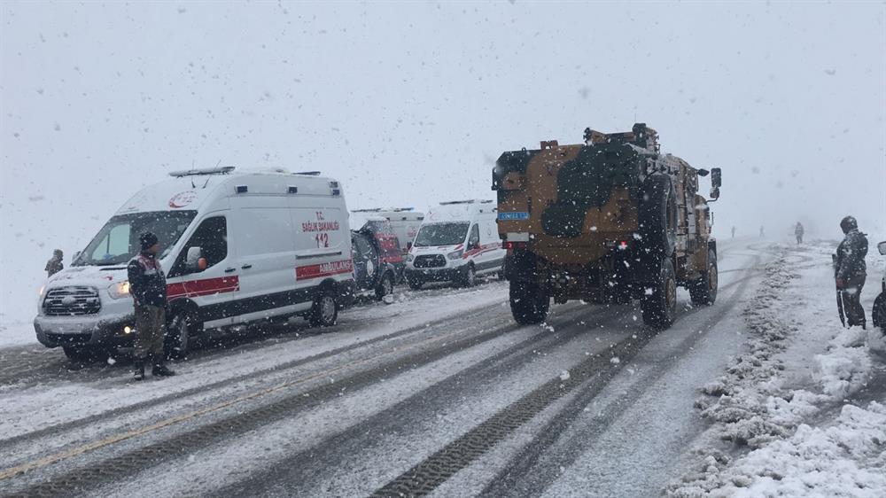 Bus accident kills six, injures 29 in Turkey's Muş