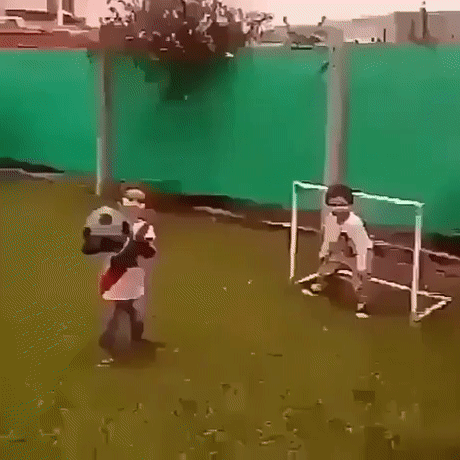 ​Zayıf bir wifi üzerinden oyun oynuyorum