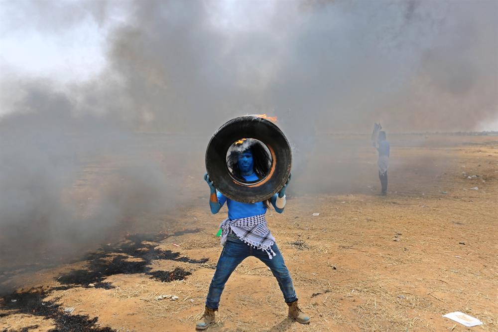 Palestinians dressed as Avatar characters protest near Gaza-Israel border