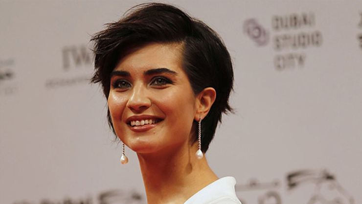 Tuba Büyüküstün hakkında