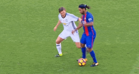 ​Ronaldinho bel ameliyatı yapıyor