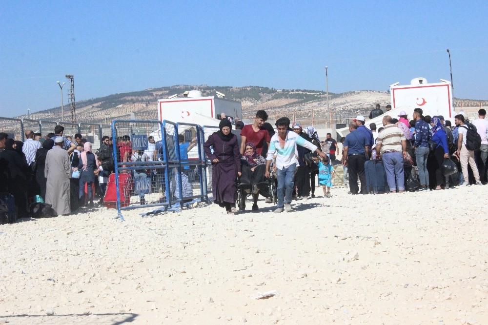 Over 22,000 Syrians in Turkey return home for Eid holiday