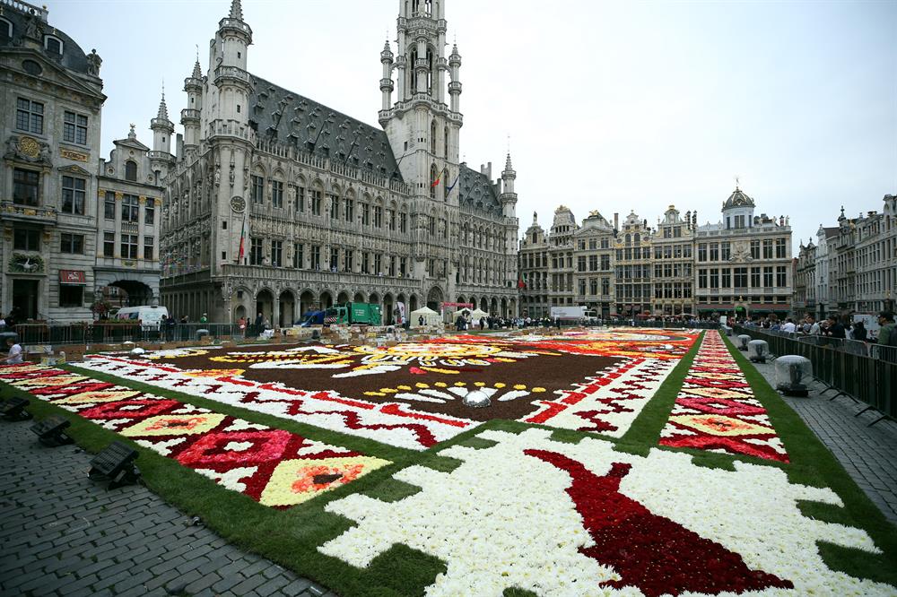 Flower Carpet laid at Grand Place Square