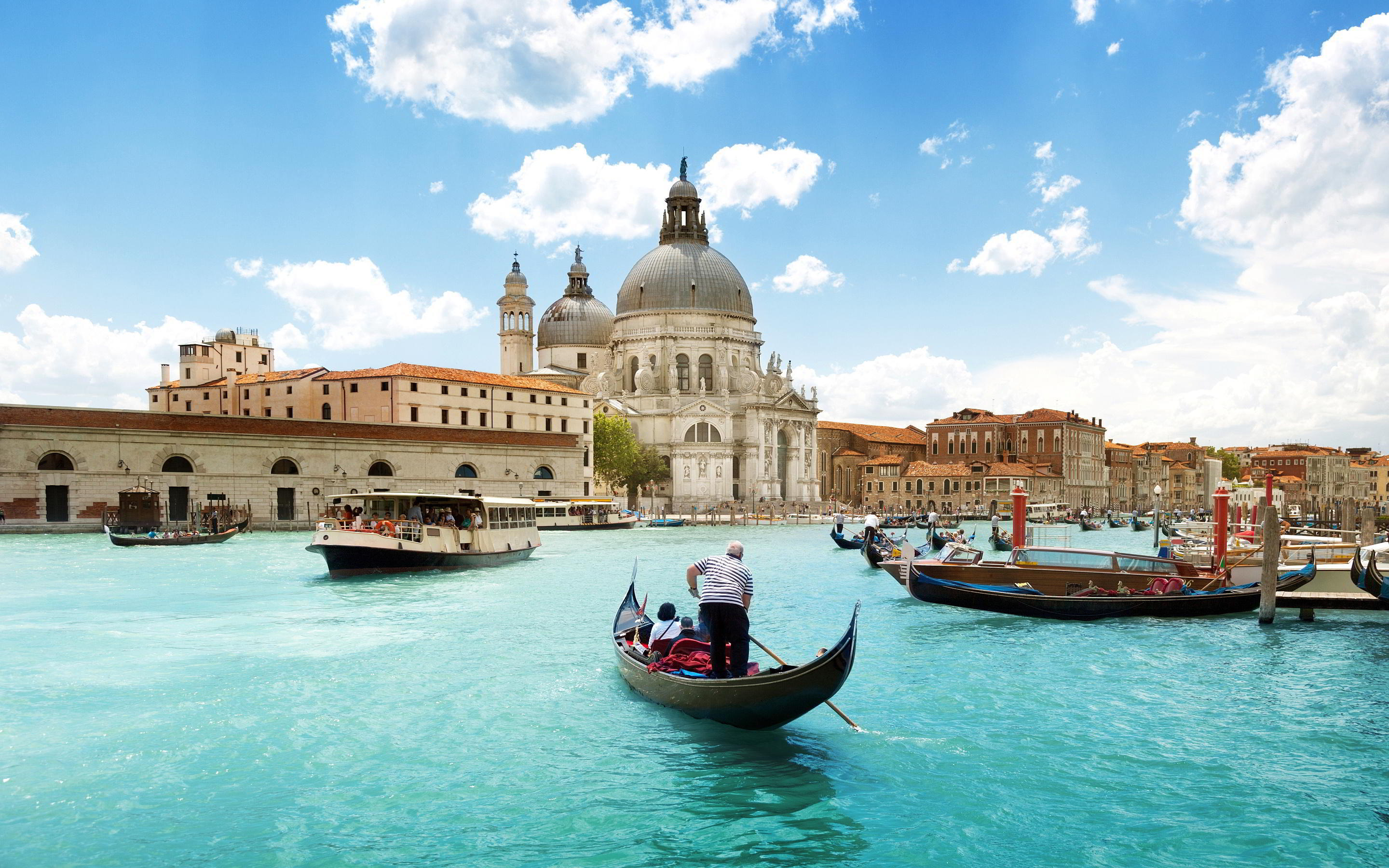Italya Da 2 Tabak Makarnaya 430 Euro Hesap Kesen Restoran Artik Sinek Avliyor