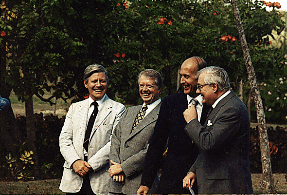 Amerika, İngiltere, Fransa ve Batı Almanya liderlerinin Guadeloupe Konferansı’nda birlikte çekildikleri fotoğraf.