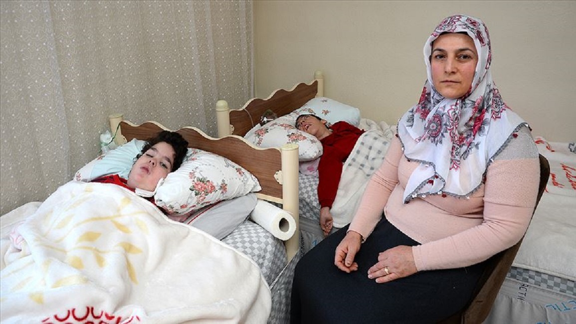 Devlet Destegiyle Engelli Cocuklarina Bebek Gibi Bakiyor