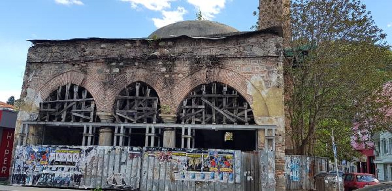 Bulgaristan Daki 479 Yillik Fatih Sultan Mehmet Cami Yikilmak Uzere