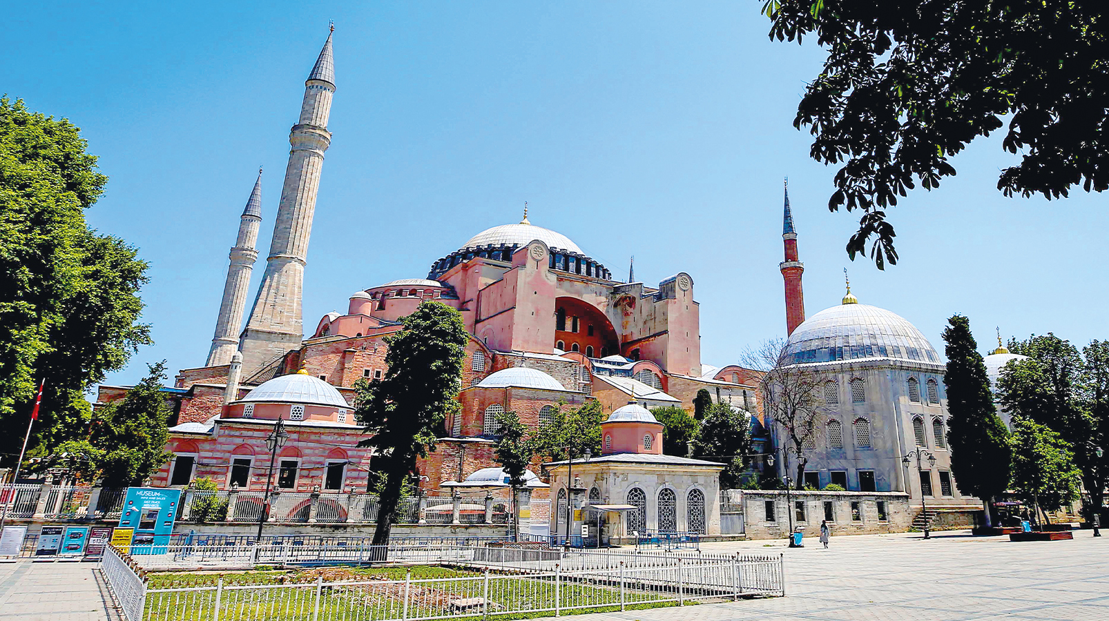 ayasofya cami olarak ibadete