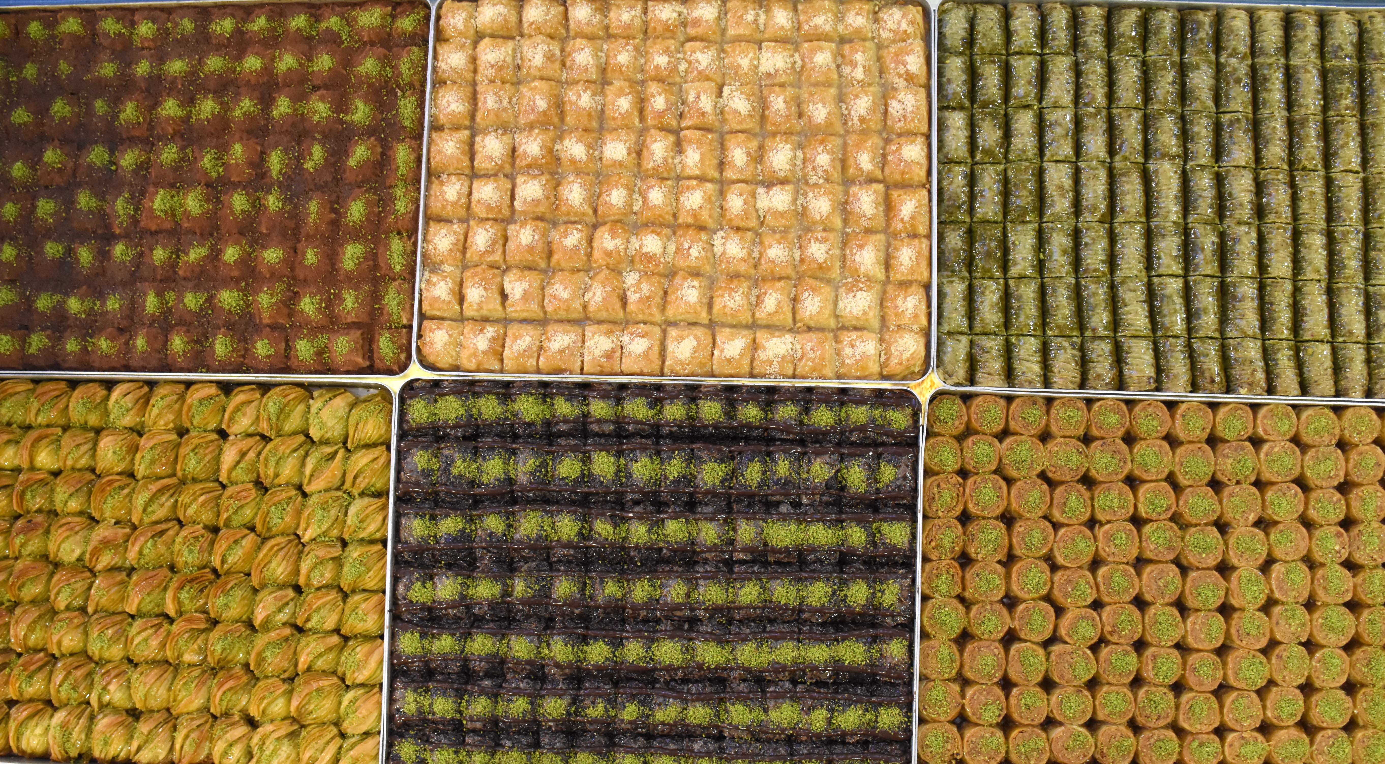 Turkish baklava makers busy ahead of Eid