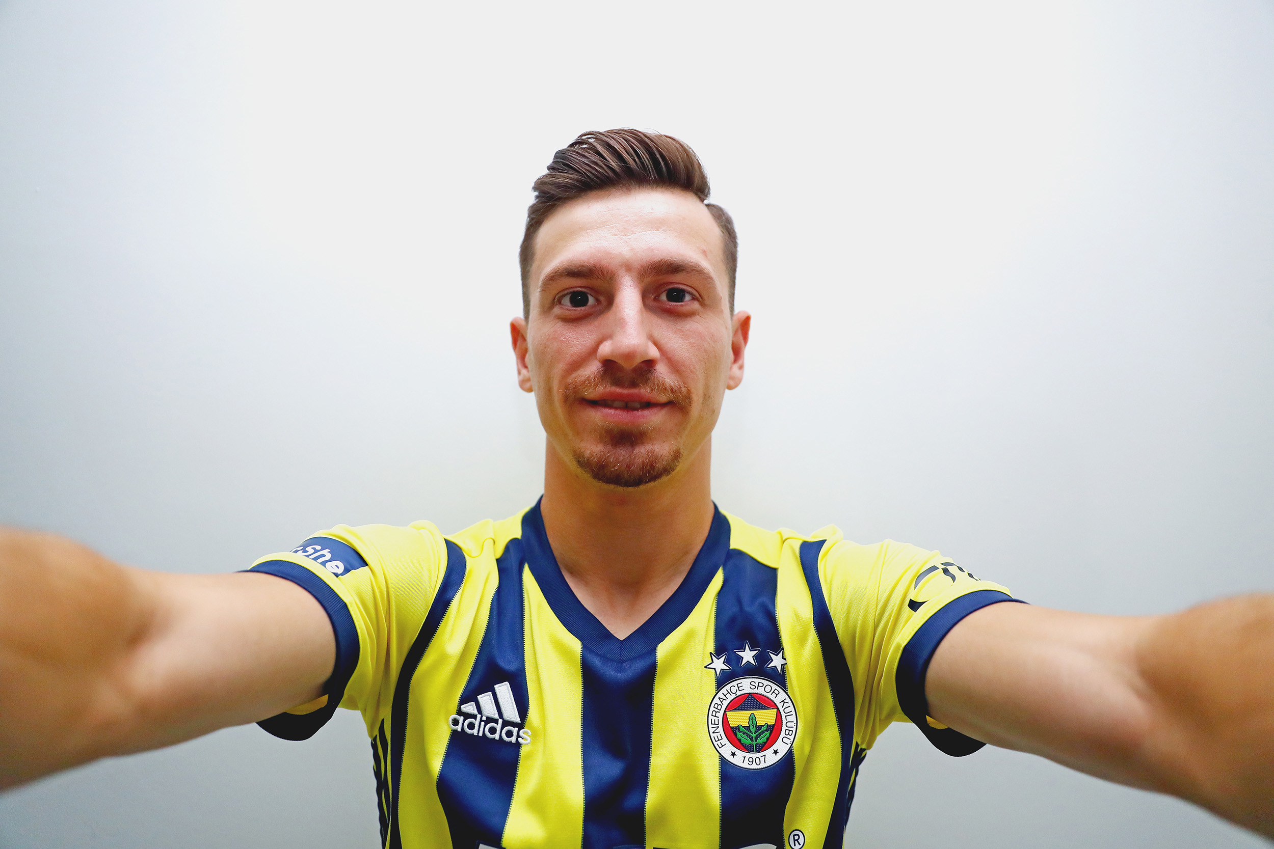 Fenerbahçe'nin yeni sezon formalarında dikkat çeken detay