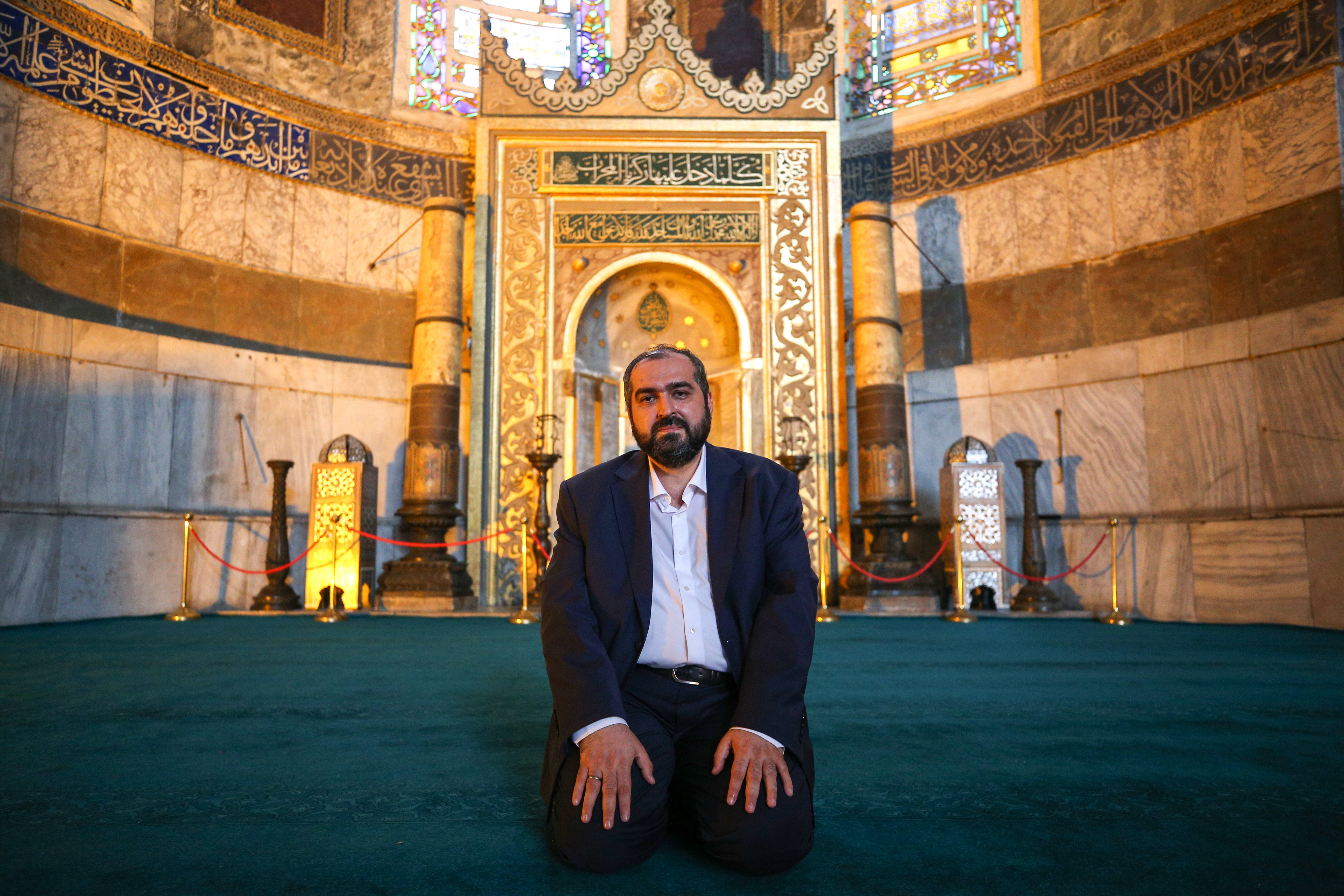 ayasofaya imami boynukalin hutbeyi ingilizce ve arapca okudu yeni safak