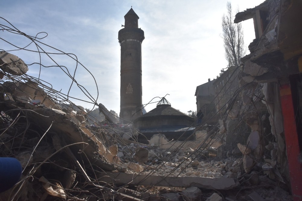Eskisehir De Bin Yillik Incil Ele Gecirildi