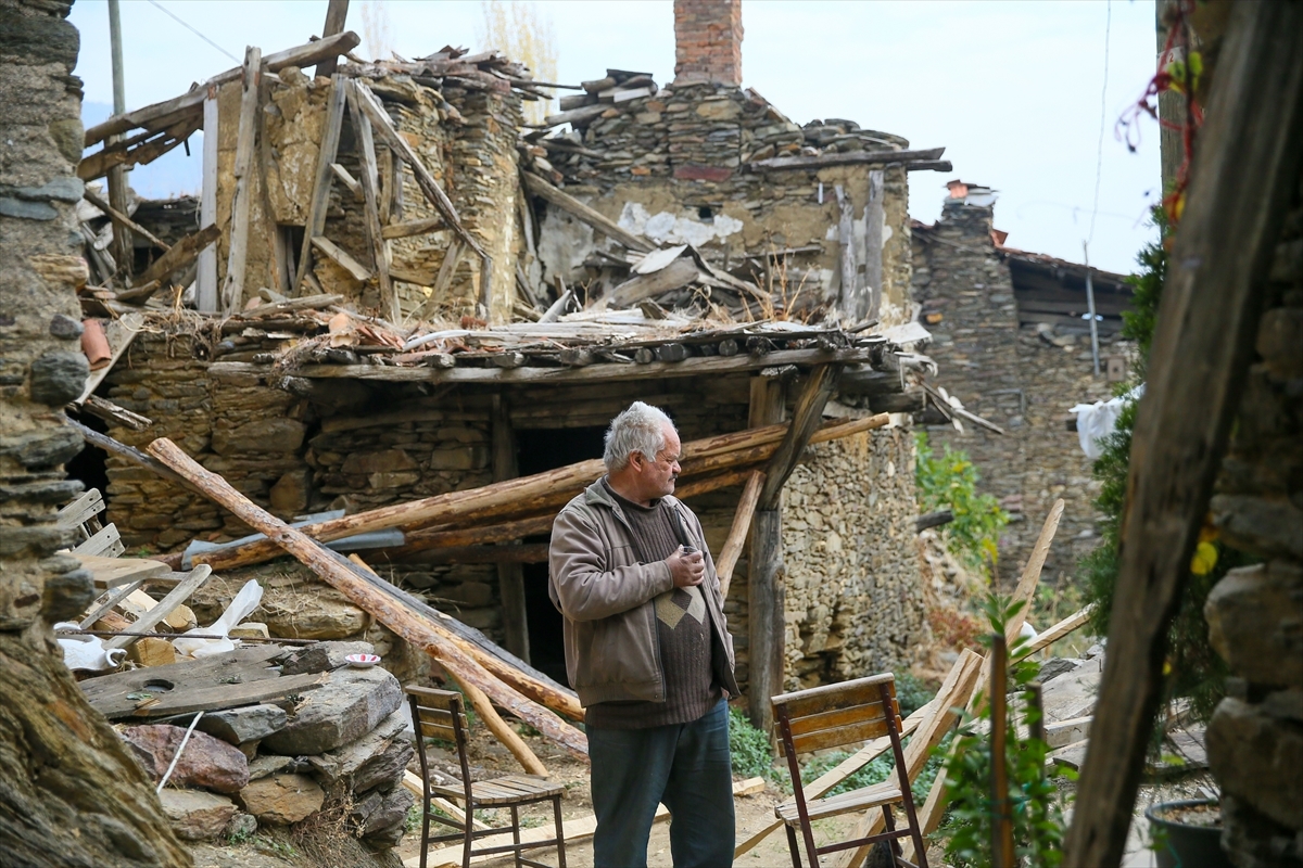 Izmir's 'ghost village' Lubbey to be brought into tourism