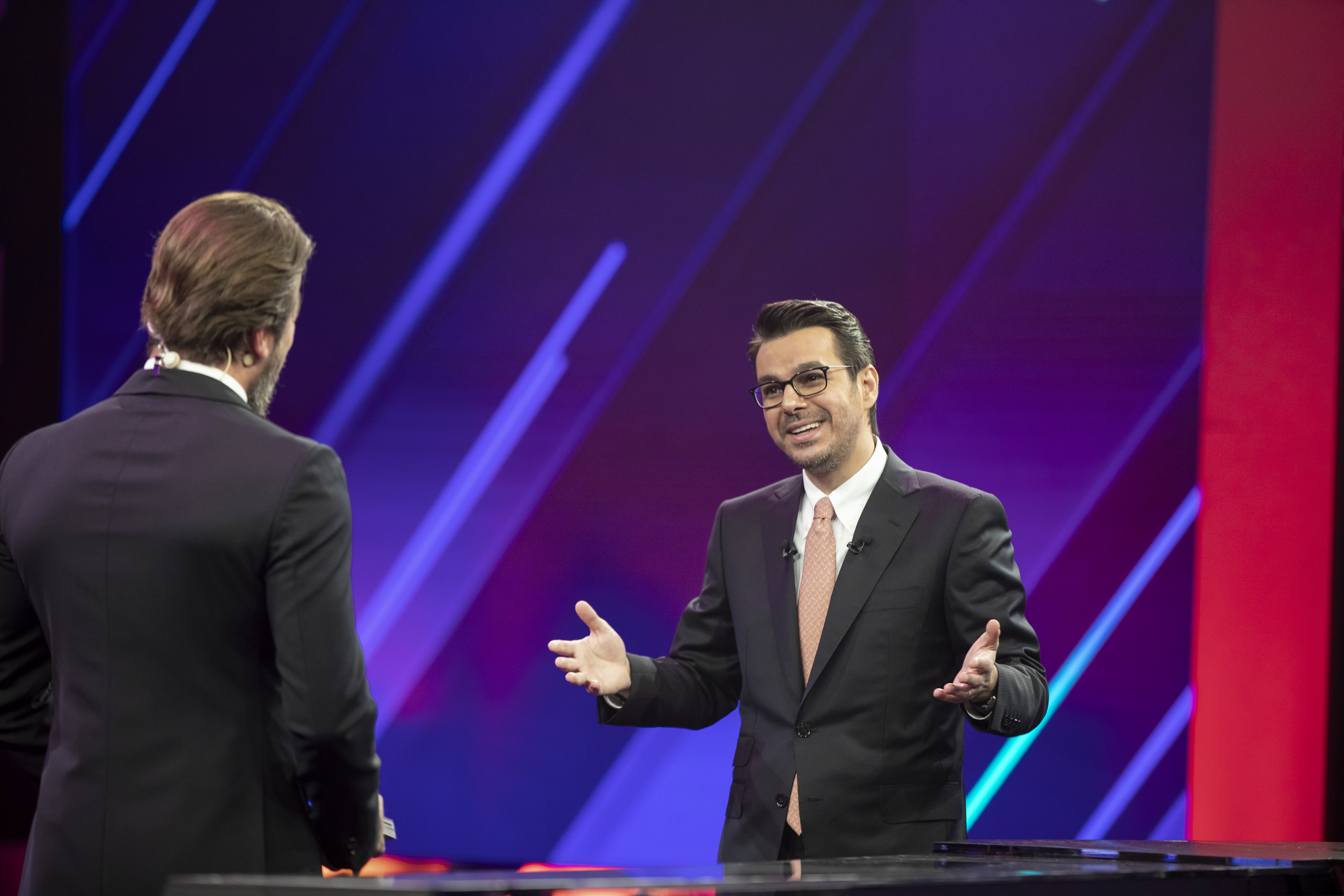 Sade Ve Net Trt 1 Yeni Yuzuyle Dunya Markasi Olmaya Hazir Yeni Safak