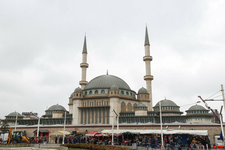 Istanbul’s Taksim mosque nears completion ahead of Ramadan opening
