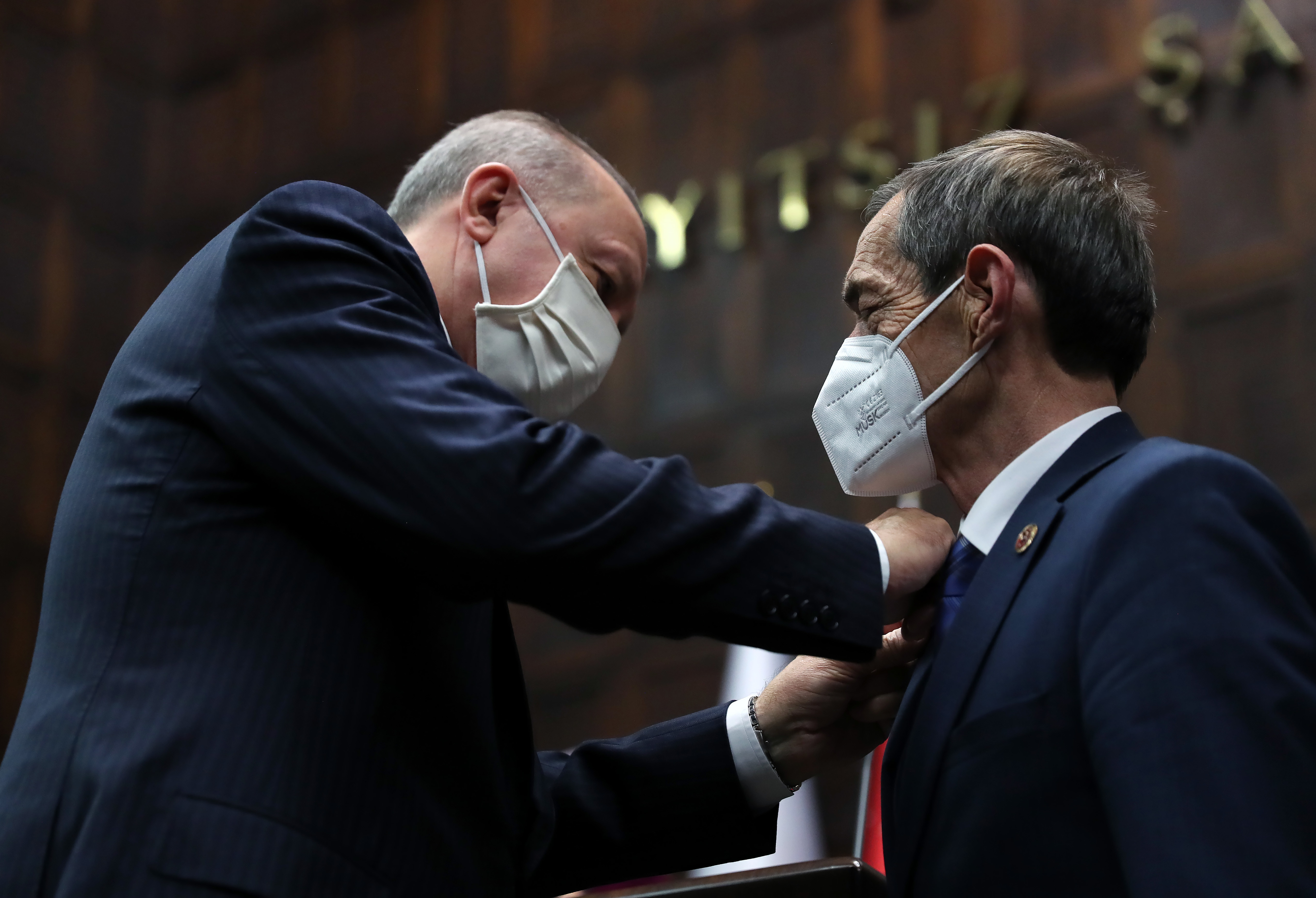 chp li canakkale il genel meclisi baskani nejat onder ak parti ye katildi yeni safak