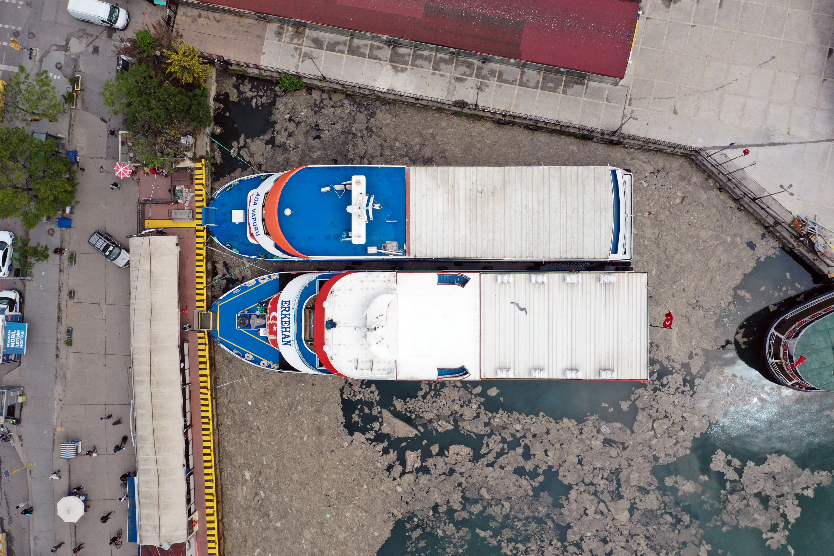istanbul trafigini rahatlatacak karar transit yuk tasiyan araclar silivri den girip pendik ten cikacak yeni safak