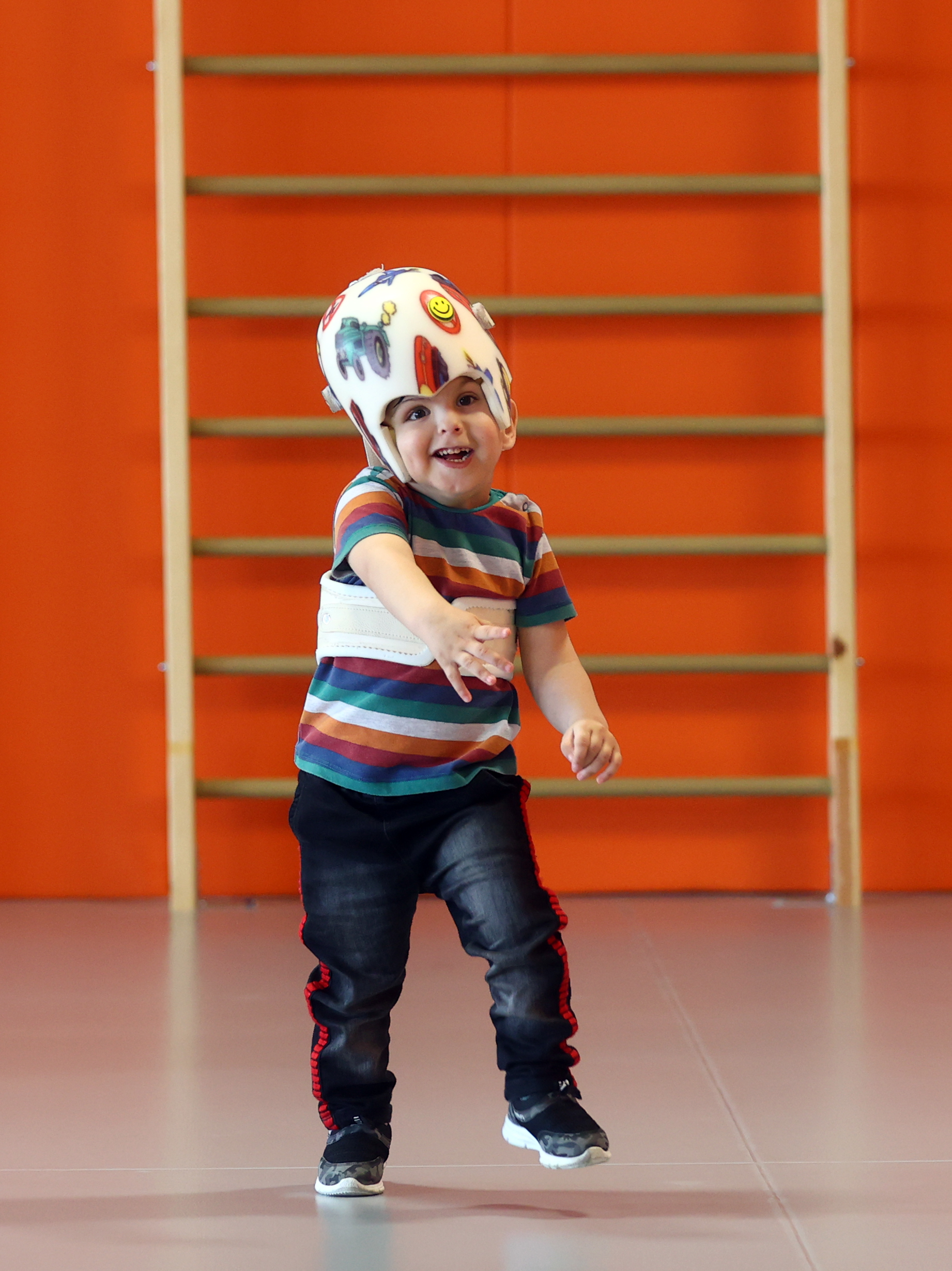 Tüp bebek olarak doğduğu merkezde hemşire oldu