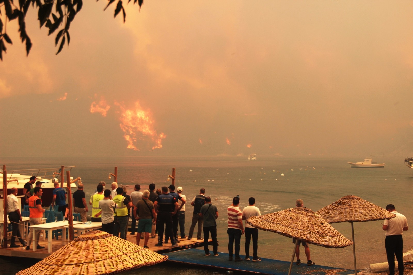 Ситуация в турции сегодня для туристов. Пожар в Турции 2021. Лесные пожары в Турции 2021 год. Пожары в Турции сейчас. Мармарис пожар.