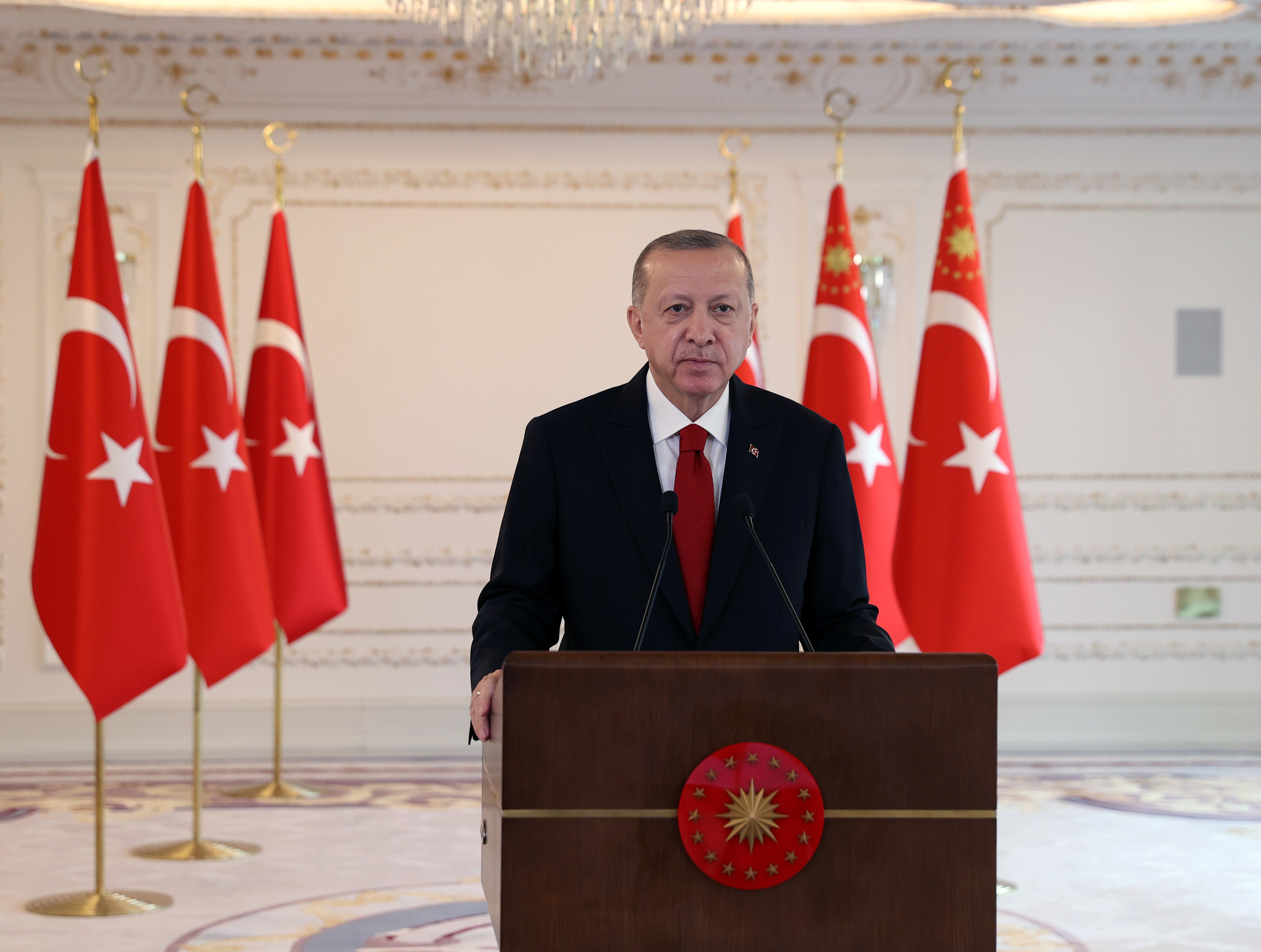 Cumhurbaşkanı Erdoğan'dan Yunanistan'a mesaj: Oldubittilerden vazgeçin