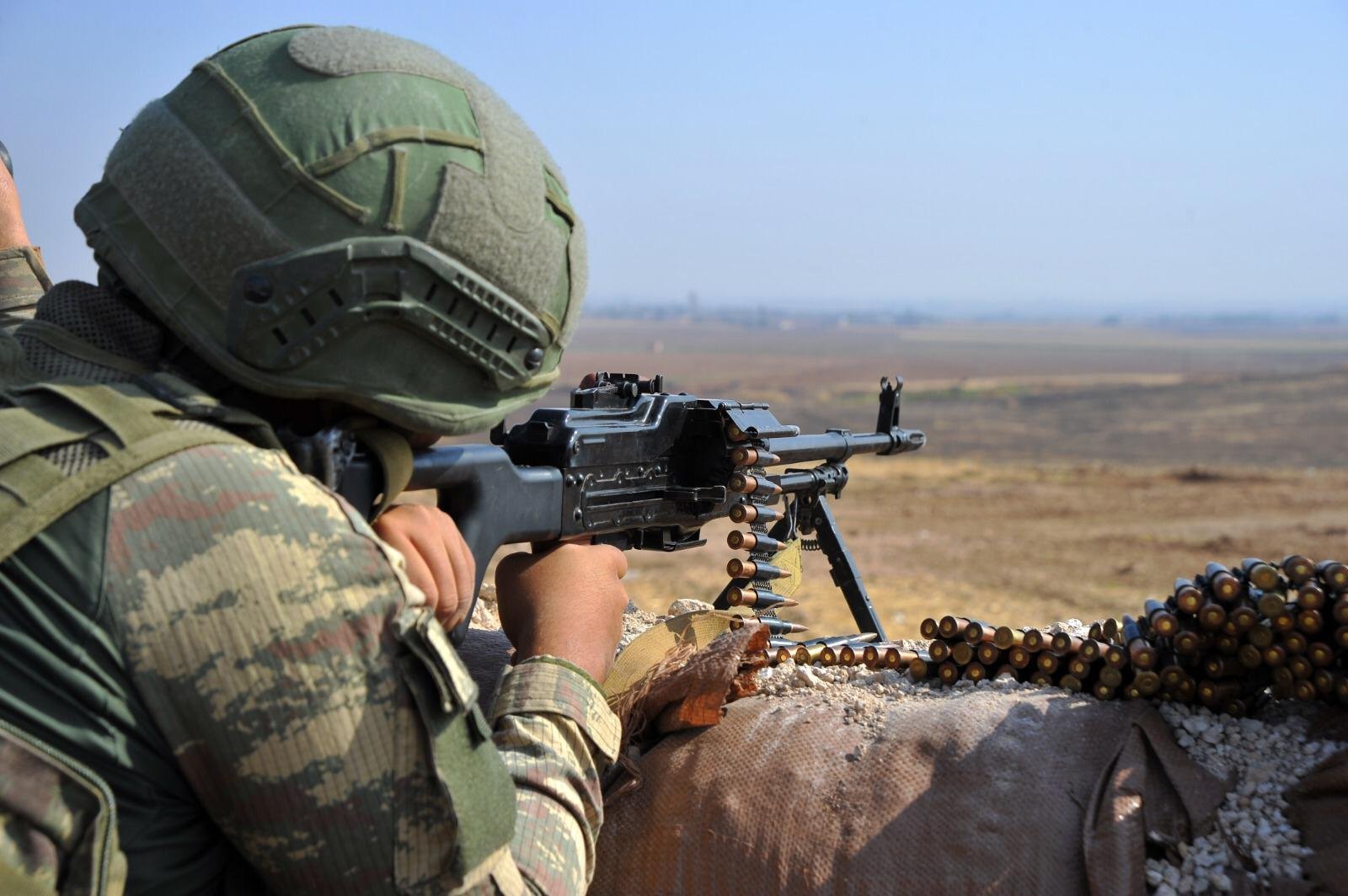 Barış Pınarı bölgesine taciz ateşi açan ve sızma girişiminde bulunan 3 PKK/YPG’li terörist etkisiz hale getirildi