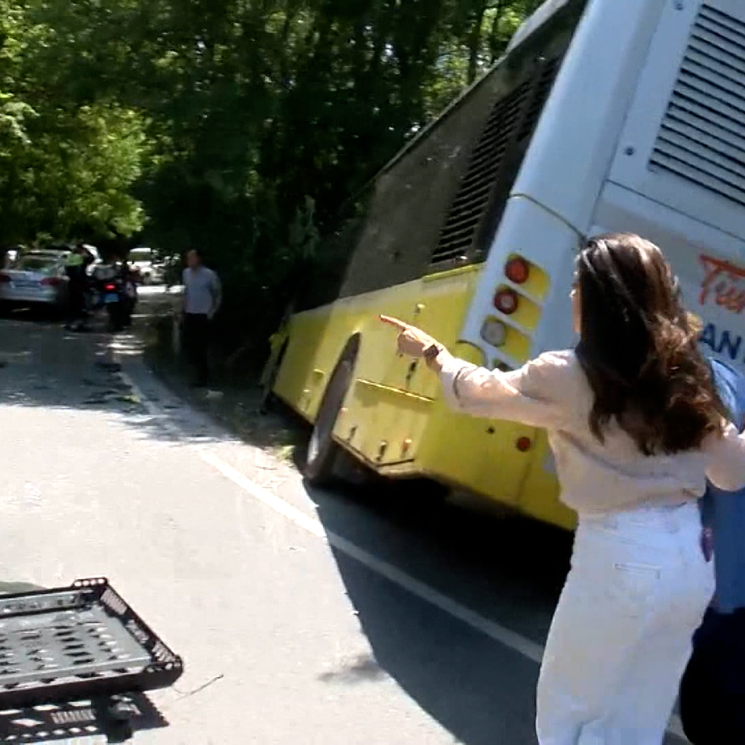 Sarıyer'de İETT otobüsü kaza yaptı
