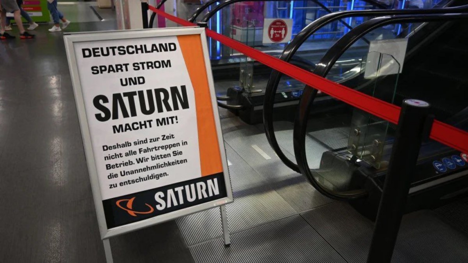 Almanya'da enerji tasarrufu için AVM'lerdeki yürüyen merdivenler durduruldu