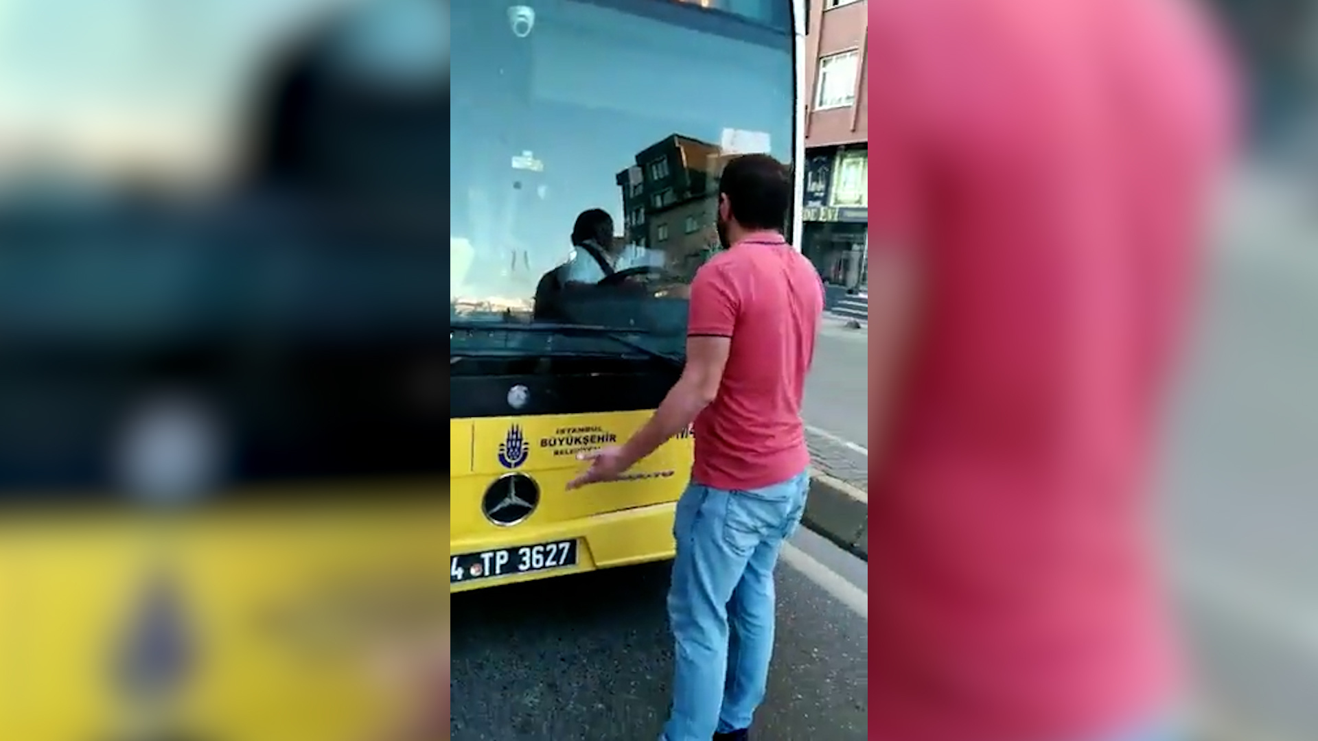 İstanbullular sefer sayıları azaltılınca duraklara hapsoldu: Sonunda İETT otobüsünün önünü kestiler