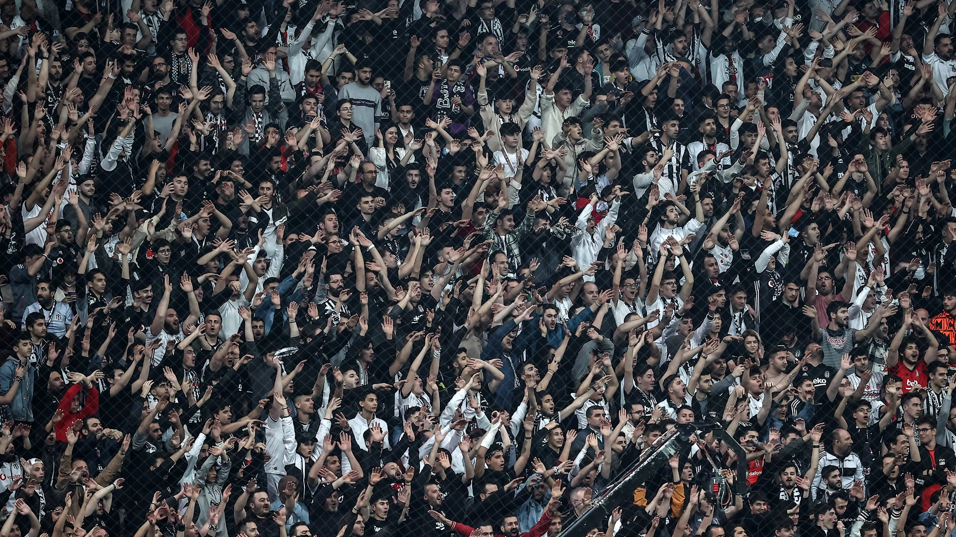 Galatasaray - Beşiktaş derbisinde deplasman yasağı yok! haberi -  BorsaGündem.com